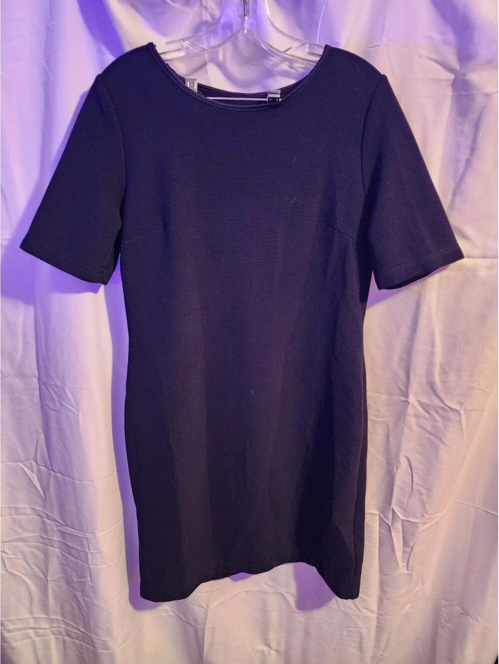 Mario Serrani Italy. Size Medium Black Midi Dress. Excellent Used Condition.